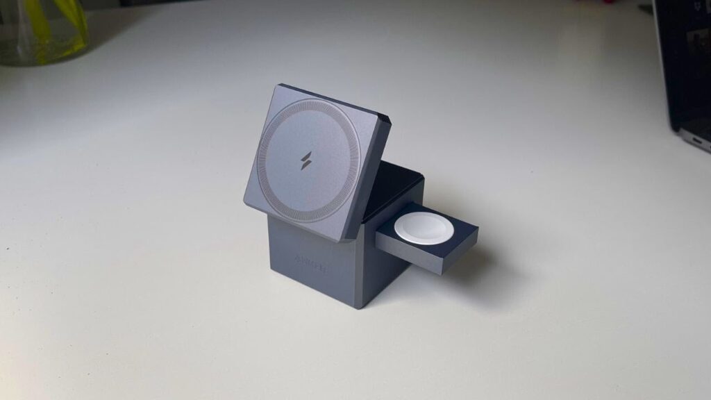 Anker 3-in-1 Cube with MagSafe