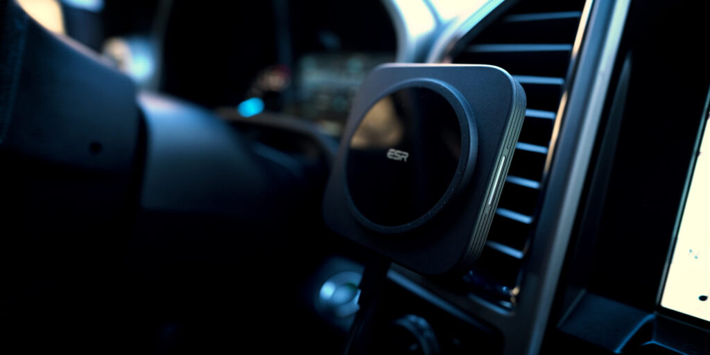ESR HaloLock MagSafe Car Mount Charger