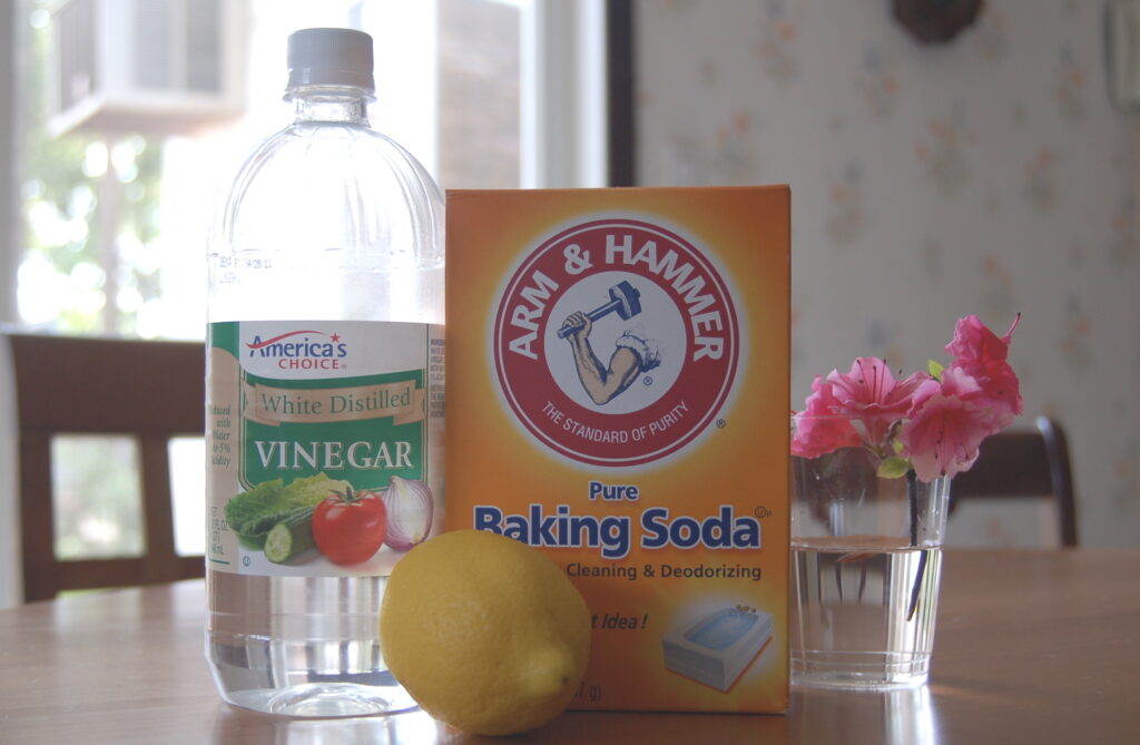 Run a Hot Cycle With Baking Soda & Vinegar