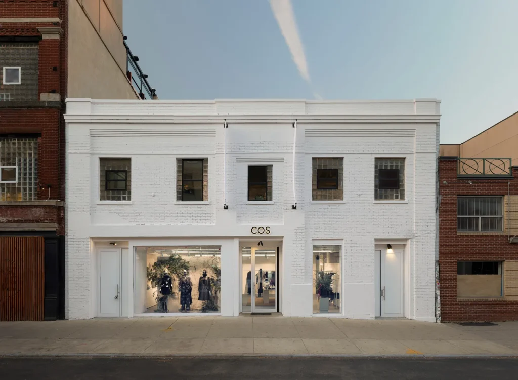 COS – Architectural Simplicity for the Everyday Minimalist