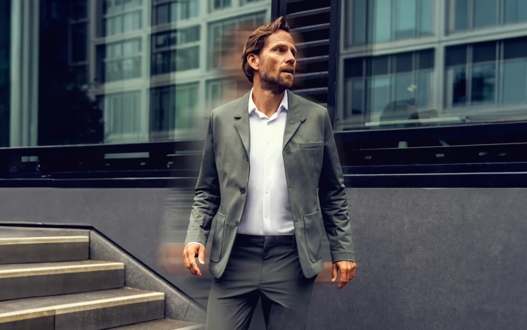 Ministry of Supply “Intelligent Blazer” (USA)