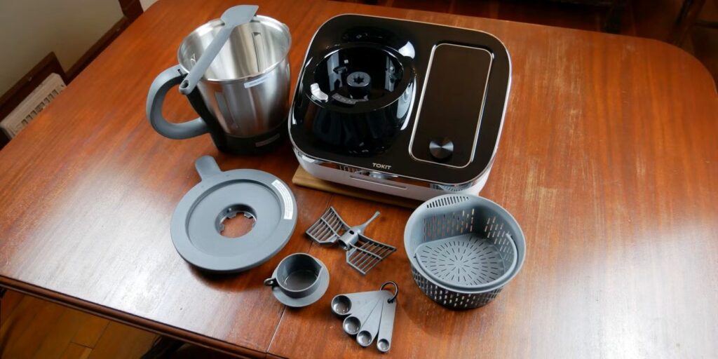 Smart Kitchen Gadget: TOKIT Omni Cook (All-in-One Smart Cooker)